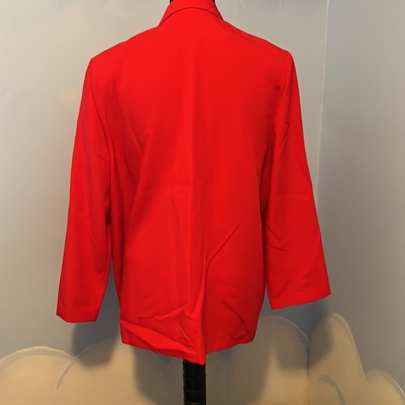 Alfred Dunner Women’s red one button blazer, size 16P, $15 - Picture 5 of 7